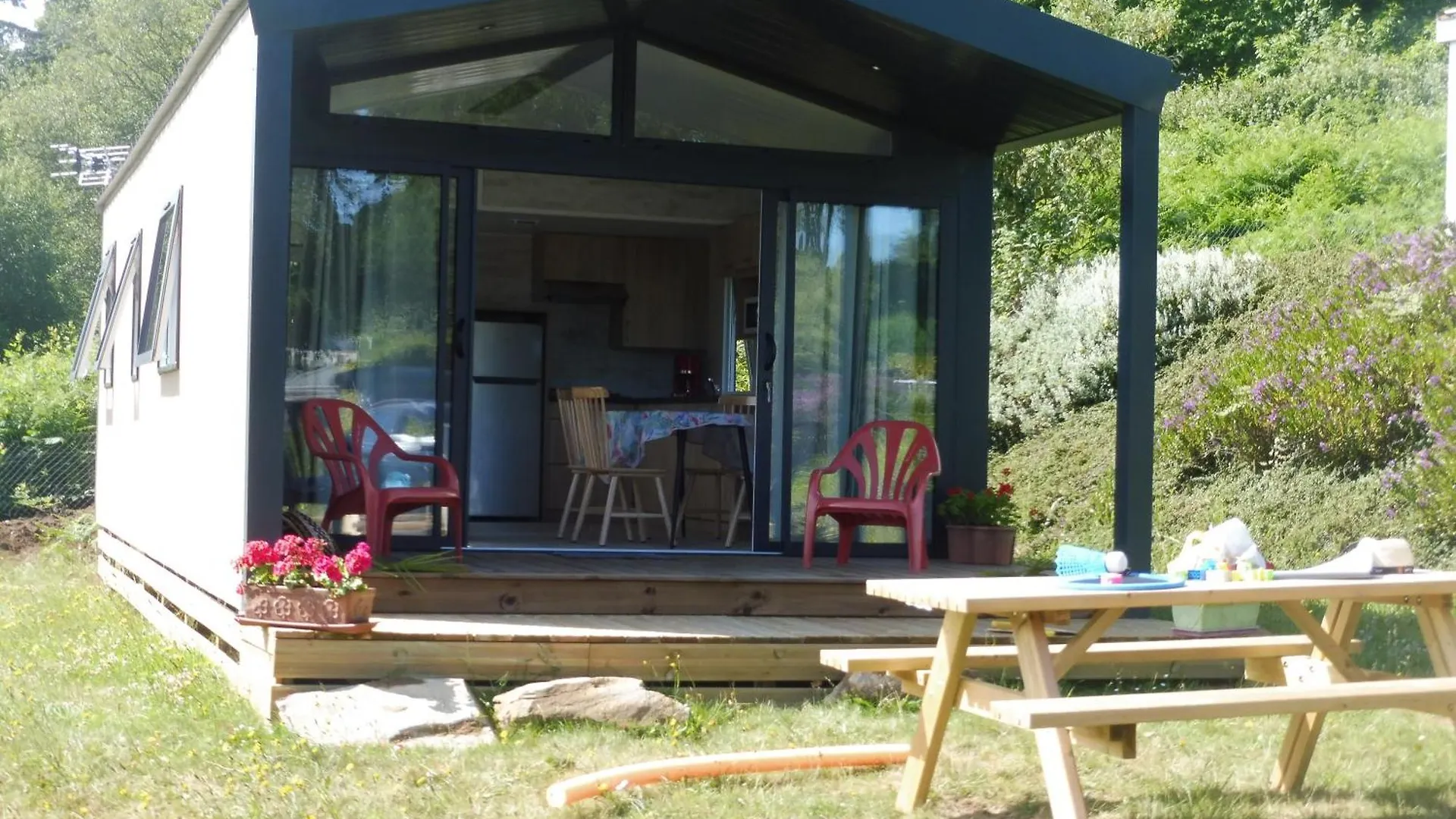 Camping De Trezulien Douarnenez Campsite